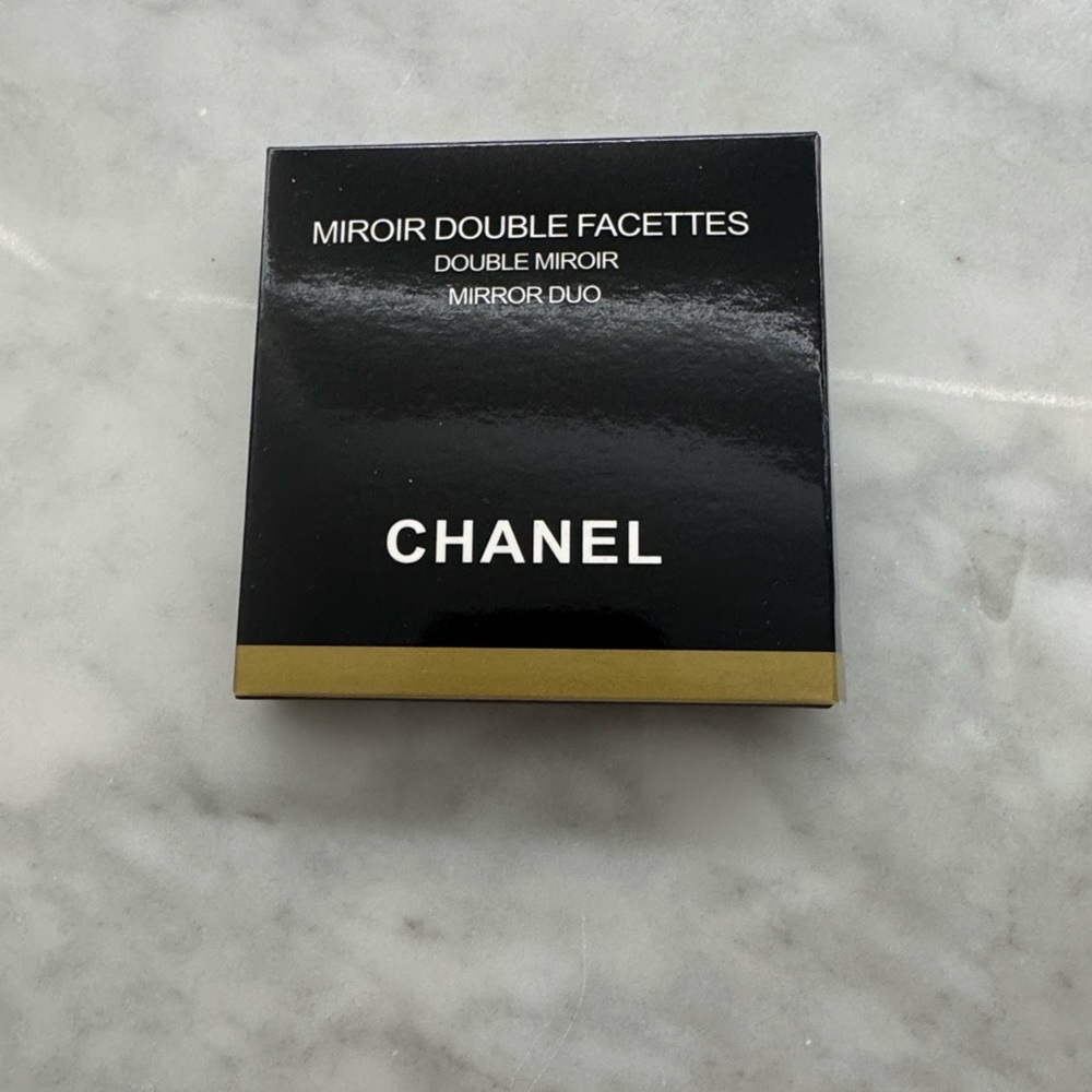 CHANEL Miroir Double Facettes in Black and Gold